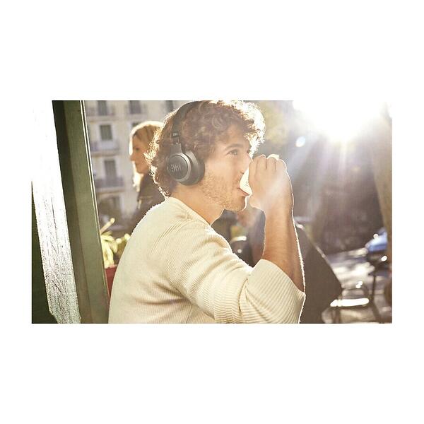 JBL Live 660NC Wireless Over-ear