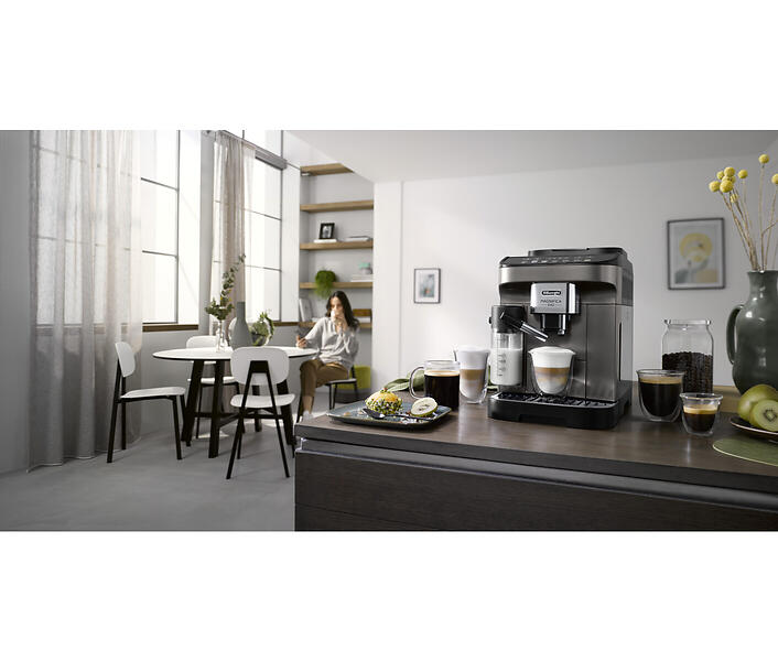 De'Longhi Magnifica Evo ECAM290.81.TB - Automatisk kaffekokare med mjölkskummare - 15 bar - titansvart