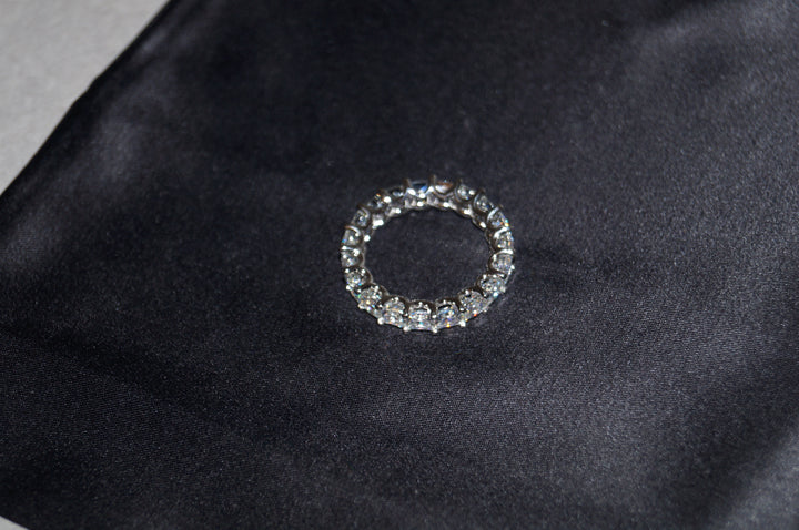 Eternelle Radiance - 925 Silver Evighetsring med Fyrkantslipade Stenar (5,84g)