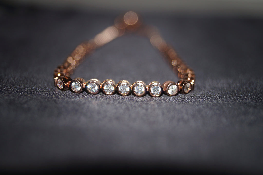 Aurora Rosé – Justerbart Armband i 925 Silver med Roséguldplätering och Klara Stenar – 10g