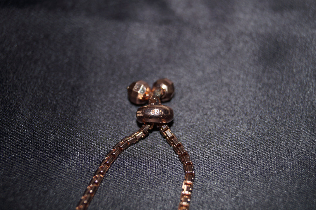 Aurora Rosé – Justerbart Armband i 925 Silver med Roséguldplätering och Klara Stenar – 10g