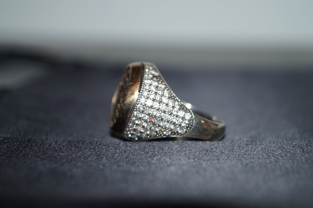 Lyxig Silverring "Noir Crown" – 13,38g med Svarta och Vita Stenar - Storlek 11