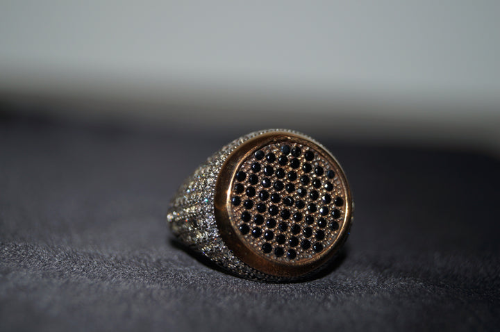 Lyxig Silverring "Noir Crown" – 13,38g med Svarta och Vita Stenar - Storlek 11