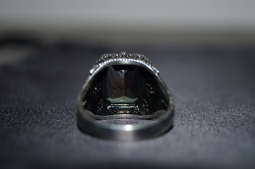 Mystique Glow – 925 Silverring med Färgskiftande Kristall, Storlek 11 & 12