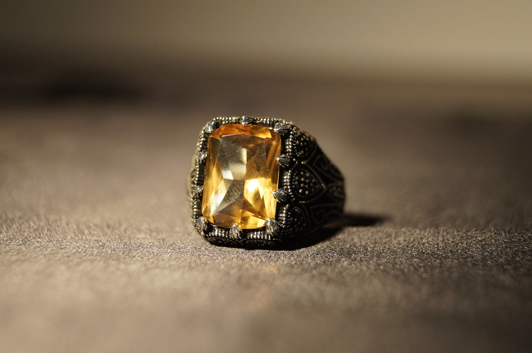 Mystique Glow – 925 Silverring med Färgskiftande Kristall, Storlek 11 & 12