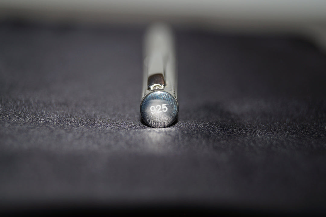 "Sterling Elegance" – Exklusiv Kulspetspenna i 925 Sterling Silver