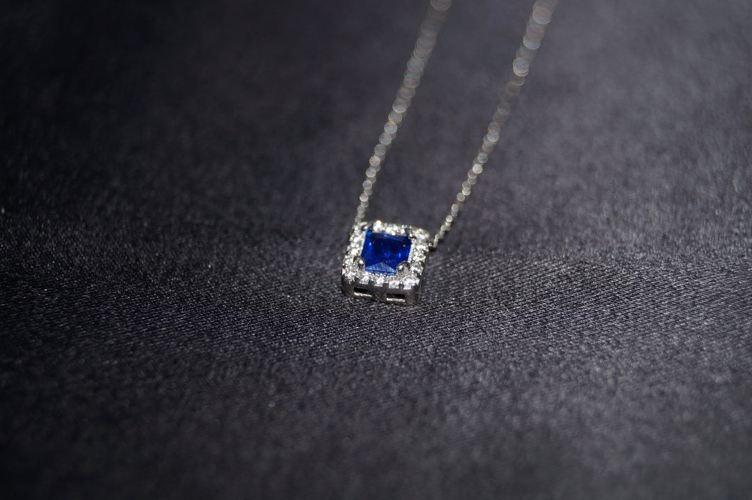 Ocean Glow Halsband i 925 Silver med Djupblå Zirconia