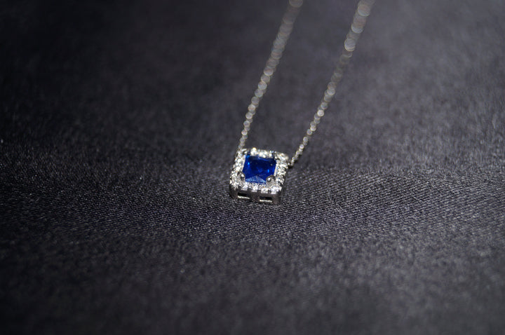 Ocean Glow Halsband i 925 Silver med Djupblå Zirconia