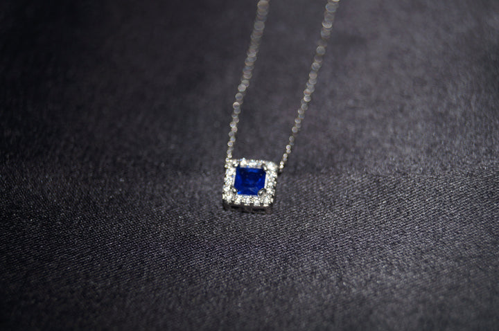 Ocean Glow Halsband i 925 Silver med Djupblå Zirconia