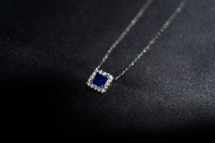 Ocean Glow Halsband i 925 Silver med Djupblå Zirconia