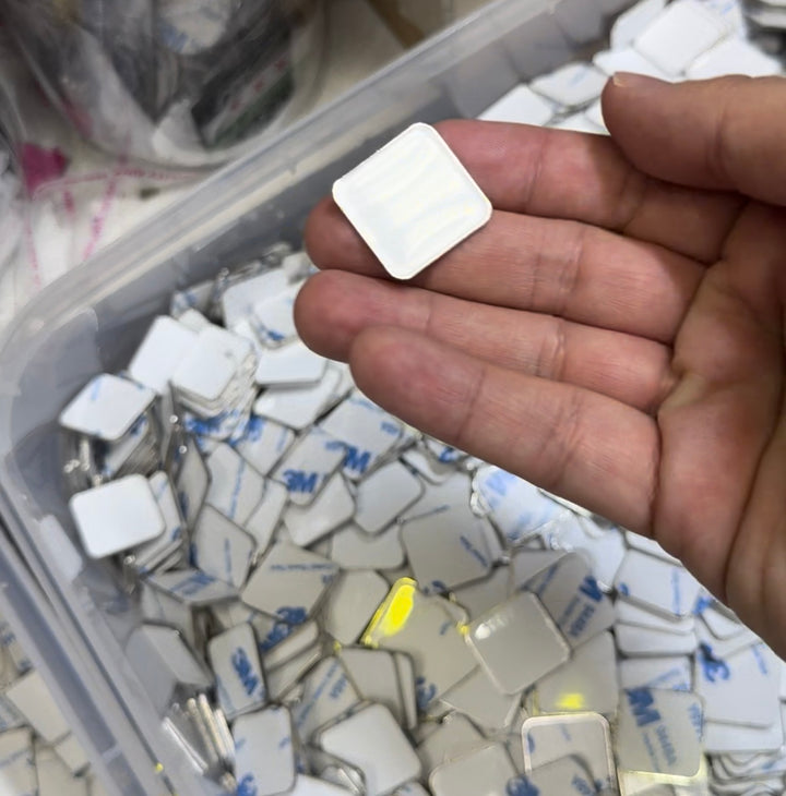 Metallstickers med egen design – Bulk (100–5000 st)