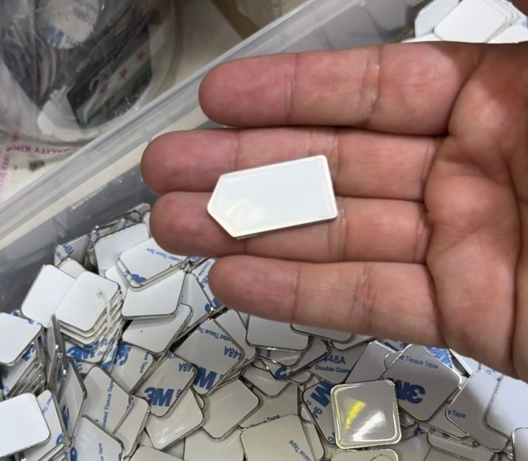 Metallstickers med egen design – Bulk (100–5000 st)