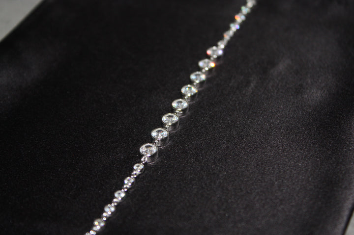 Crystal Line Elegant Armband i Äkta Silver med Naturliga Stenar – 5,4 g