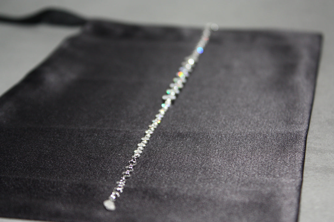 Crystal Line Elegant Armband i Äkta Silver med Naturliga Stenar – 5,4 g