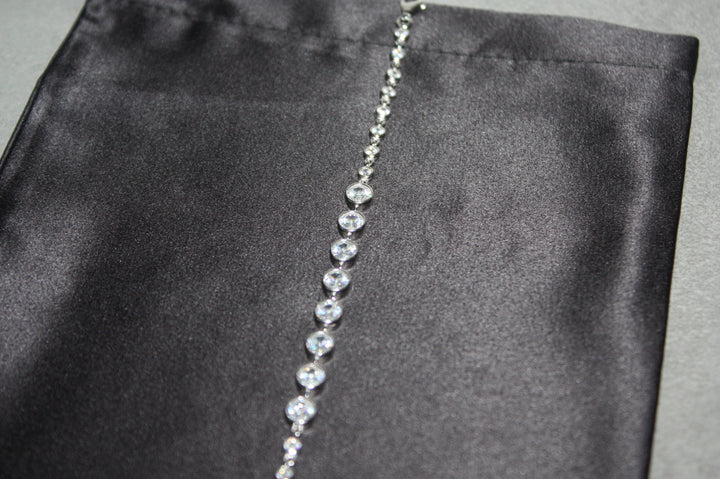 Crystal Line Elegant Armband i Äkta Silver med Naturliga Stenar – 5,4 g