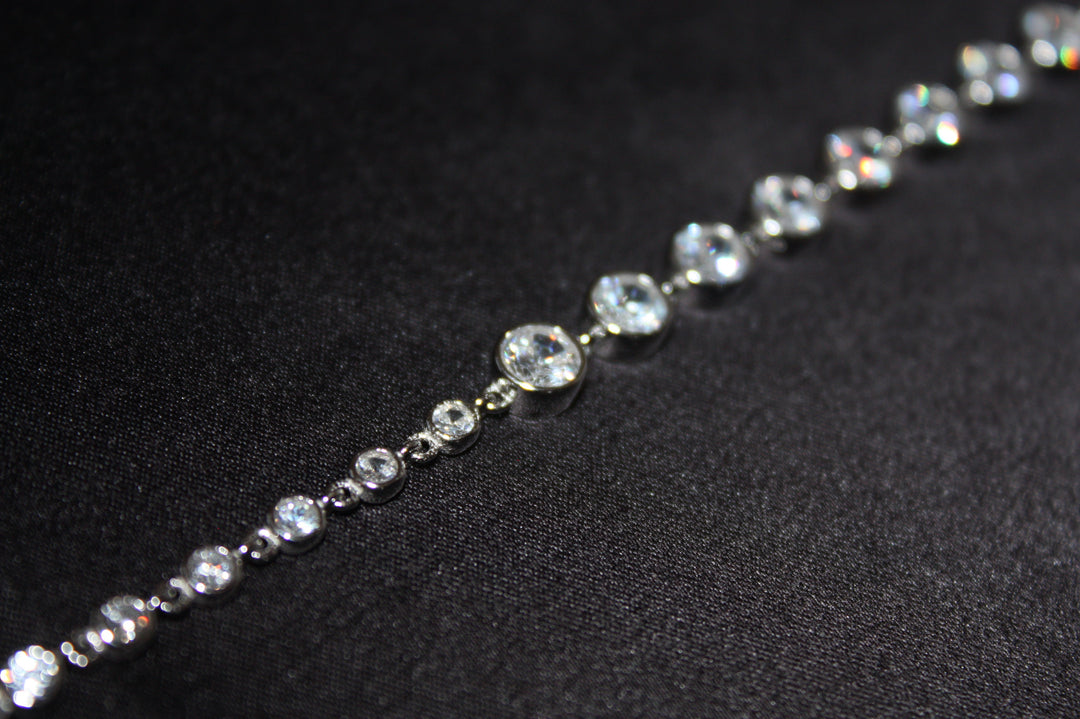 Crystal Line Elegant Armband i Äkta Silver med Naturliga Stenar – 5,4 g