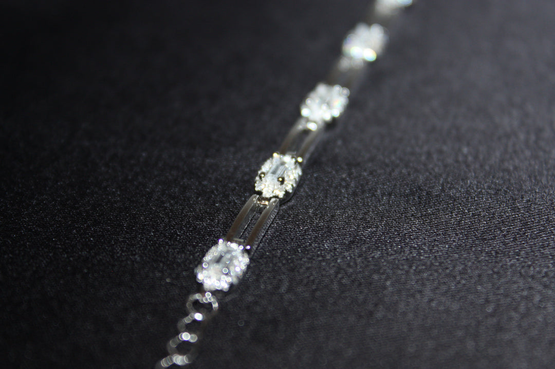 Aurora – Elegant Silverarmband med Rektangulära Glittrande Stenar – 8,18g