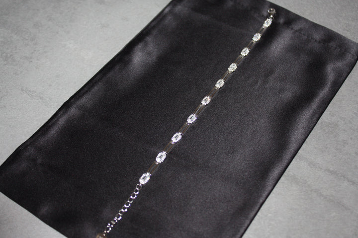 Aurora – Elegant Silverarmband med Rektangulära Glittrande Stenar – 8,18g