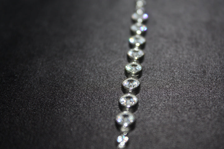 Crystal Line Elegant Armband i Äkta Silver med Naturliga Stenar – 5,4 g