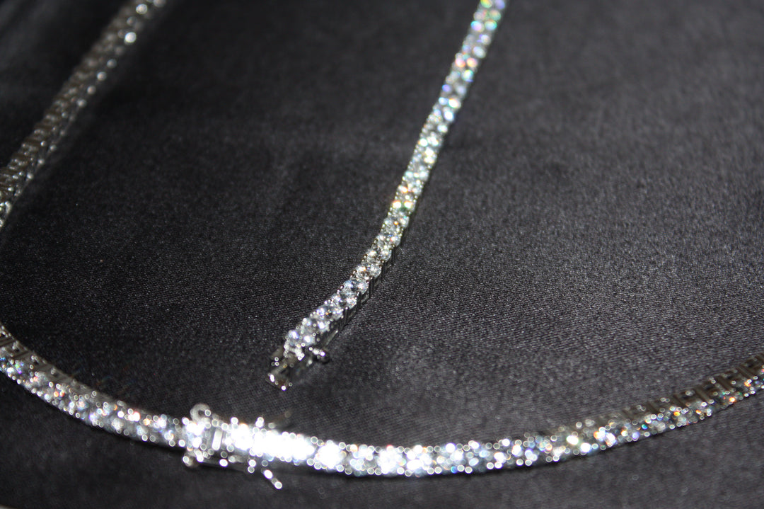 Stella Duo – Lyxigt Halsband & Armband i Silver med Glittrande Stenar