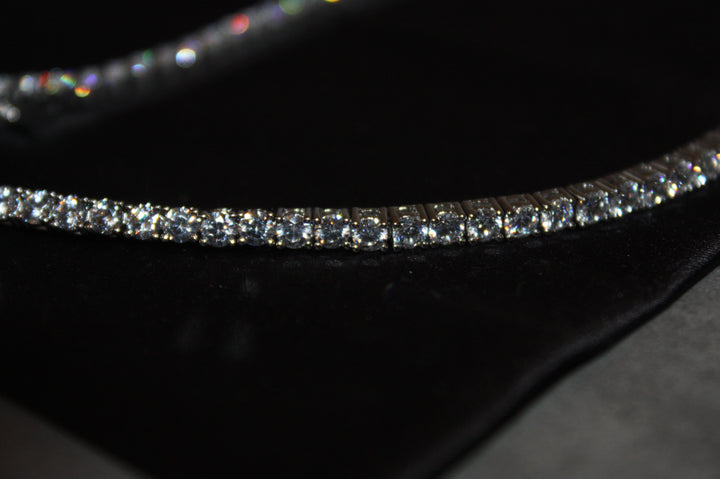 Stella Duo – Lyxigt Halsband & Armband i Silver med Glittrande Stenar