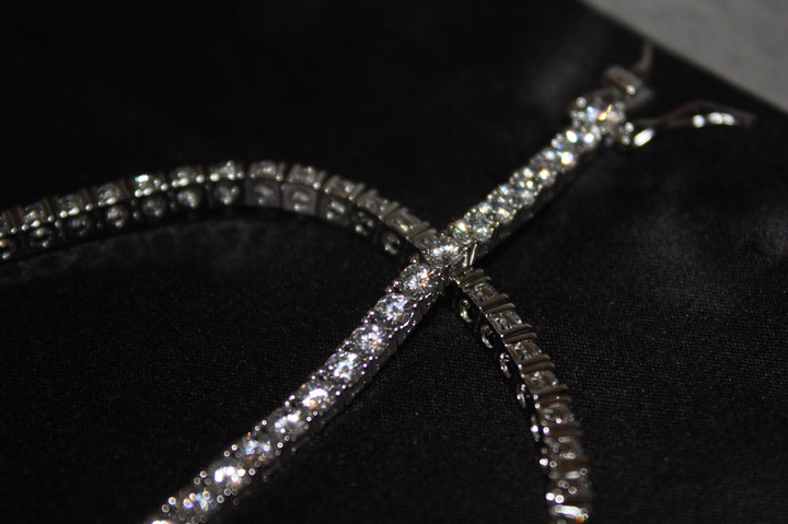 Stella Duo – Lyxigt Halsband & Armband i Silver med Glittrande Stenar