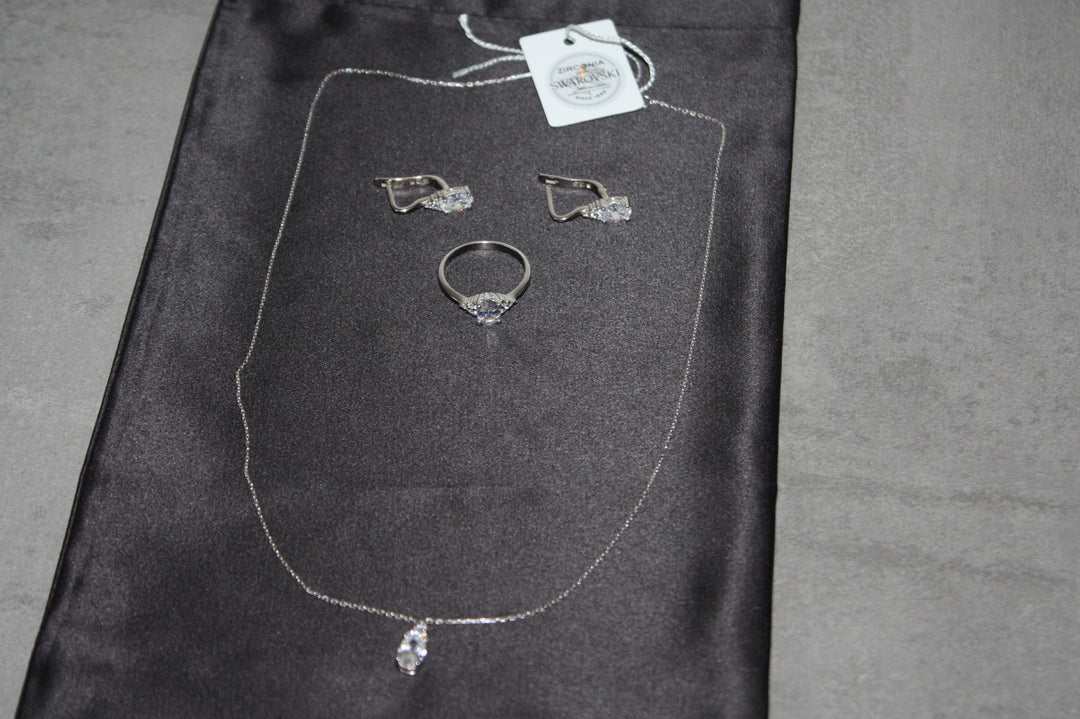 Aurora Elegance – Smyckeset i Sterling Silver med Swarovski Zirconia