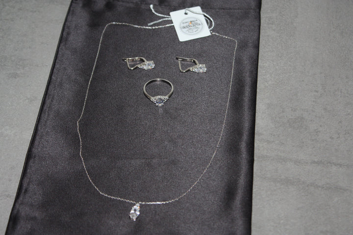 Aurora Elegance – Smyckeset i Sterling Silver med Swarovski Zirconia