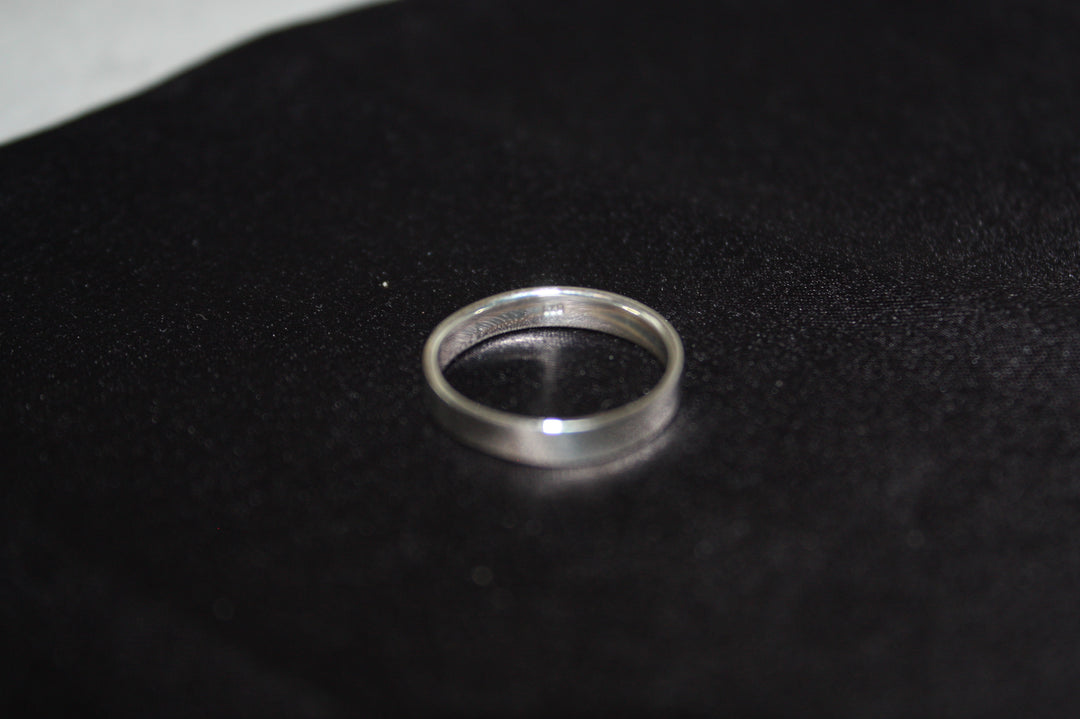 Elegant ring i äkta 925 silver – Tidlös design för varje tillfälle