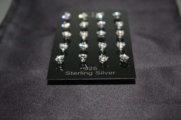 Elegant gnistrande örhänge i 925 silver – säljs styckvis