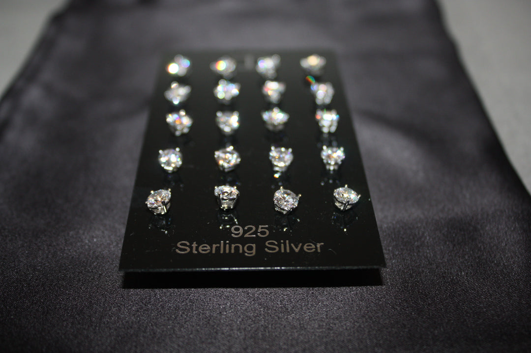 Elegant gnistrande örhänge i 925 silver – säljs styckvis