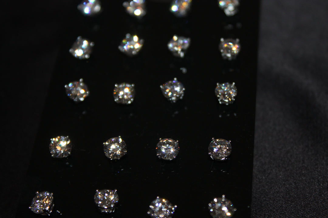 Elegant gnistrande örhänge i 925 silver – säljs styckvis