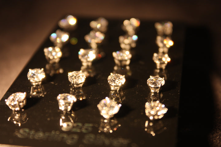 Elegant gnistrande örhänge i 925 silver – säljs styckvis