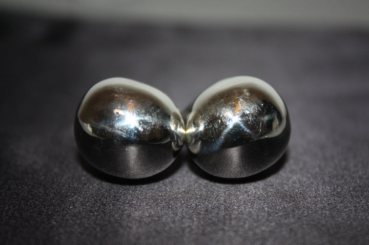 Skulpturala Silverdroppar – Statementörhängen i Sterling Silver