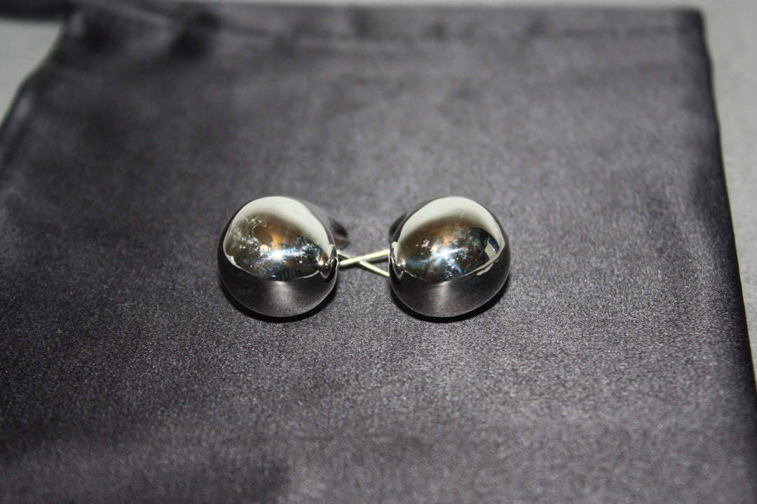 Skulpturala Silverdroppar – Statementörhängen i Sterling Silver