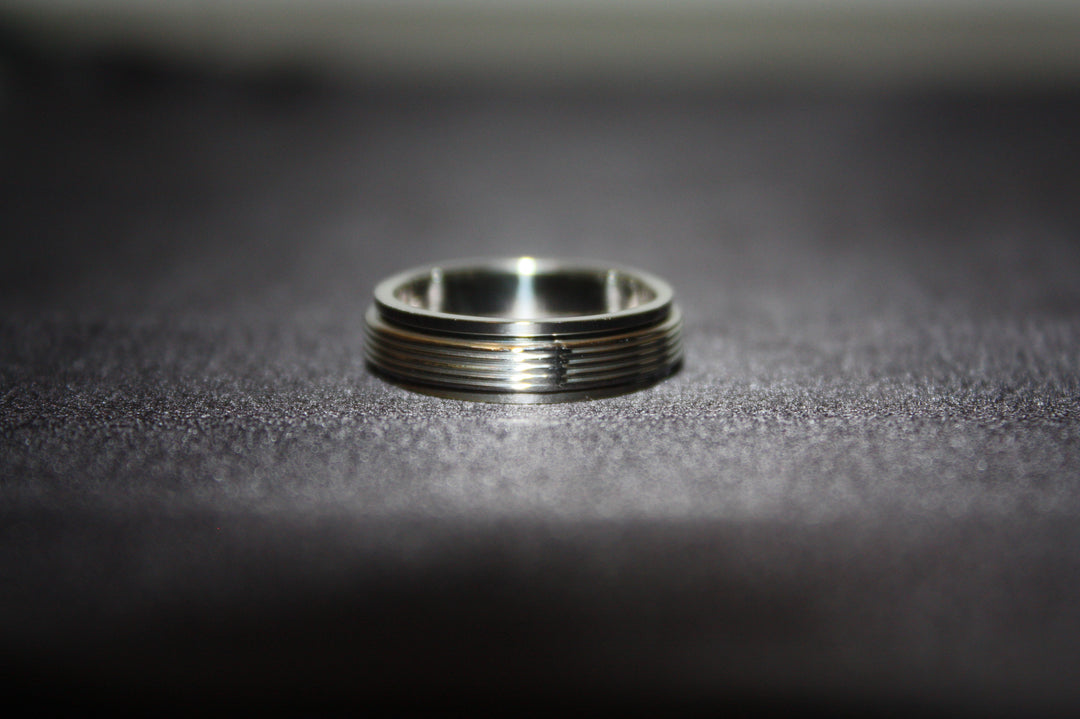 Streamline - Tidlös Silverring med Raka Linjer – 925 Sterling Silver