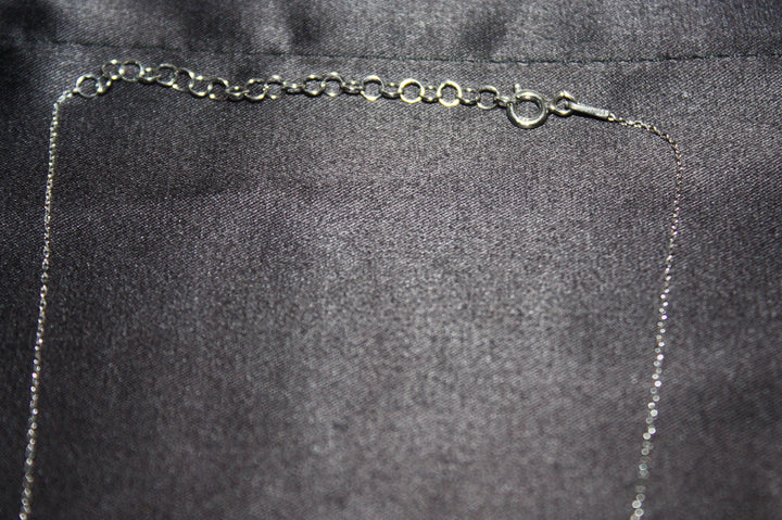 Royal Radiance - Halsband i Silver med Fyrkantig Prinsesslipad Sten