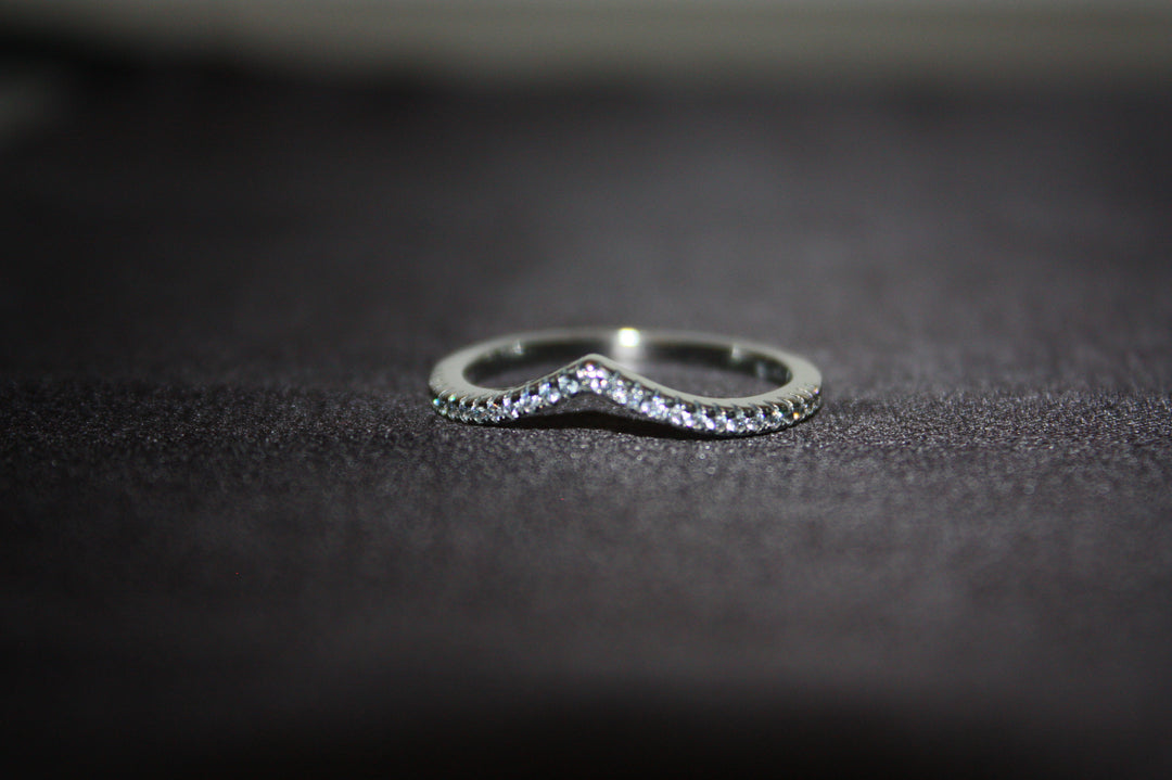 V-Shine 925 Silverring med Simulerade Diamanter