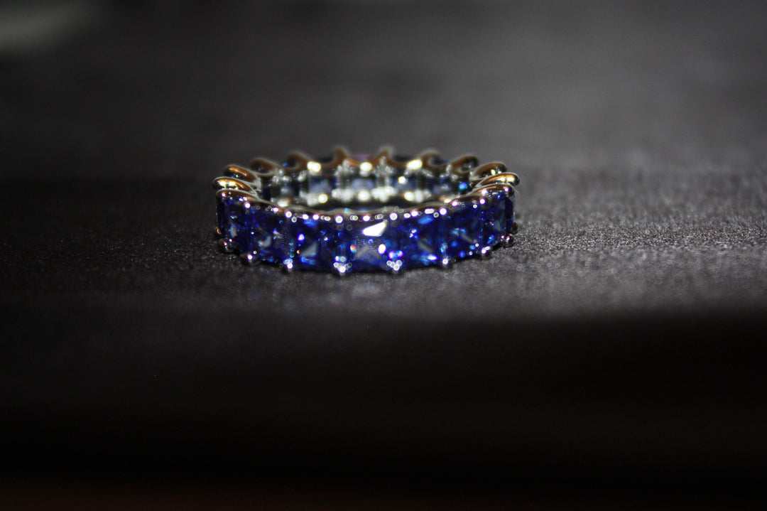 Celeste - Silverring med Safirblå Stenar - 5,84g