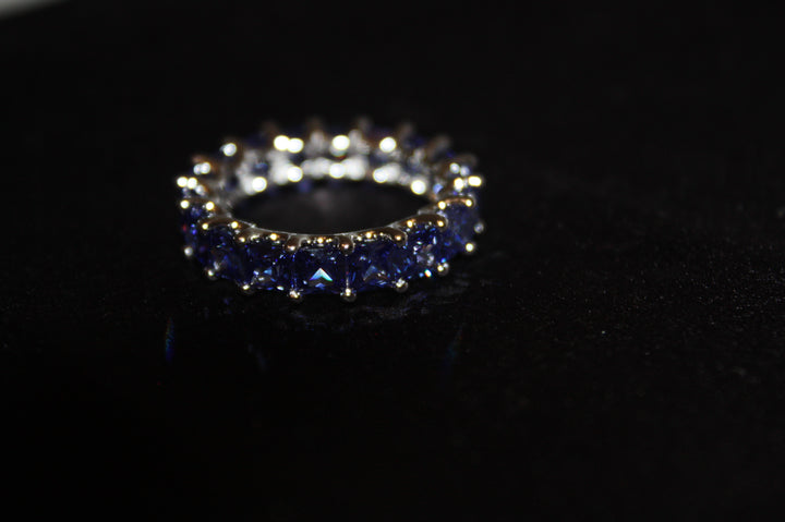 Celeste - Silverring med Safirblå Stenar - 5,84g