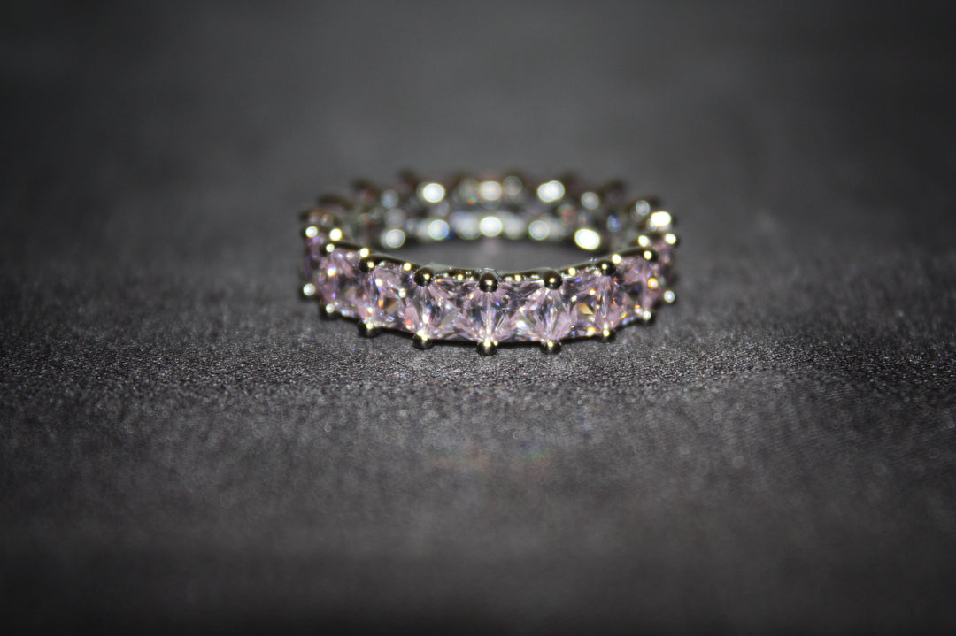 Eternity Ring Aurora – Silverring med ljusrosa stenar (5.84g)