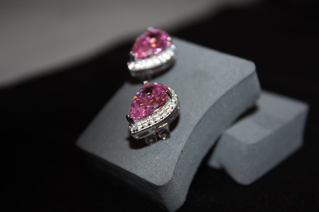 Rosalie – Droppformade Örhängen i 925 Silver med Rosa Simulerad Sten & Zirconia