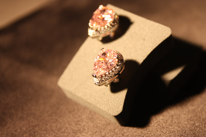 Rosalie – Droppformade Örhängen i 925 Silver med Rosa Simulerad Sten & Zirconia